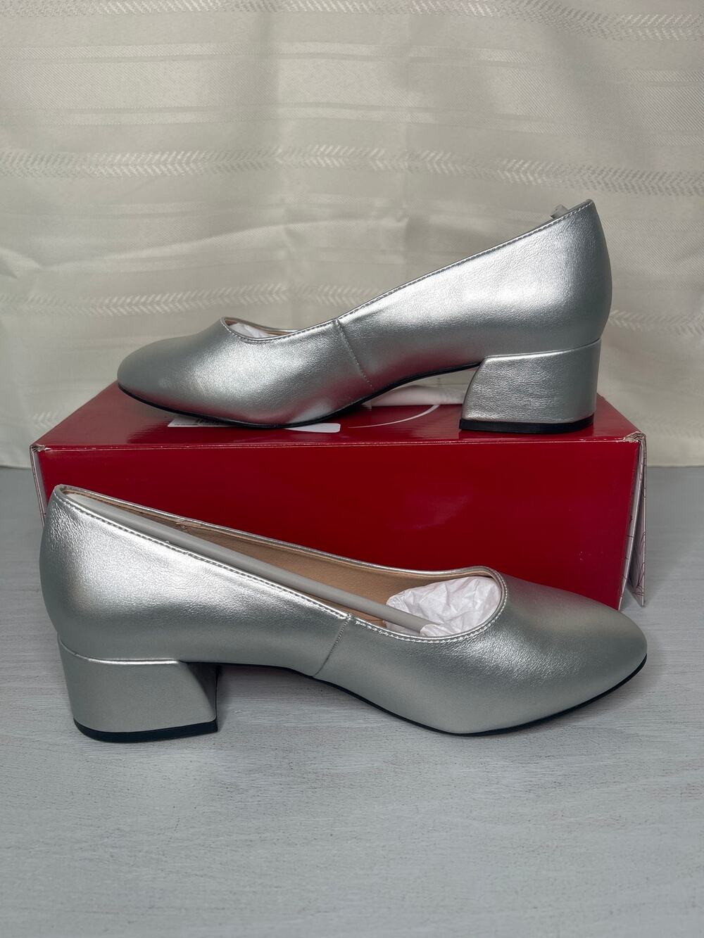 Journee Collection Saarii Round Toe Block Heel Pumps Silver Womens Size 9